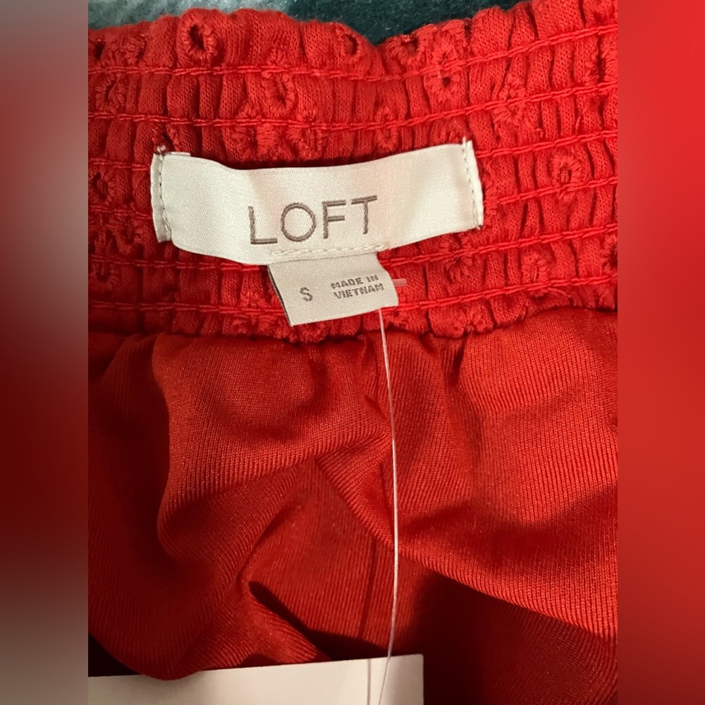 NWT LOFT Red Eyelet Skirt New Feminine, Flirty, Ready for Fashion Forward Fun 4U - Picture 3 of 6